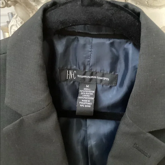 Mens black blazer size M. - Picture 3 of 4